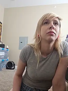 AmethystFoxx online show from June 5, 2026, 6:57 pm