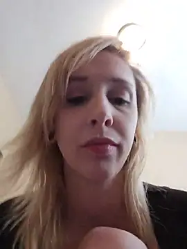 AmethystFoxx online show from June 8, 2026, 5:35 pm