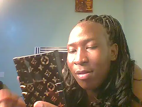 blackcuteebony online show from December 2, 2025, 4:13 pm