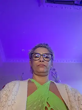 Snapshot of BellaBellaHot chatting on November 14, 2025, 12:59 pm BellaBellaHot online show from November 14, 2025, 12:59 pm