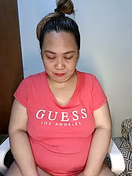 Snapshot of Sweet_asian_kylie chatting on March 31, 2026, 8:20 pm Sweet asian kylie online show from March 31, 2026, 8:20 pm