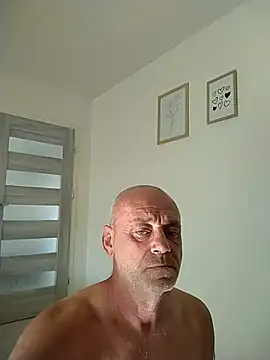 Snapshot of wilkalfa chatting on June 14, 2026, 6:26 am wilkalfa online show from June 14, 2026, 6:26 am