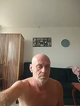 Snapshot of wilkalfa chatting on July 5, 2026, 6:31 am wilkalfa online show from July 5, 2026, 6:31 am