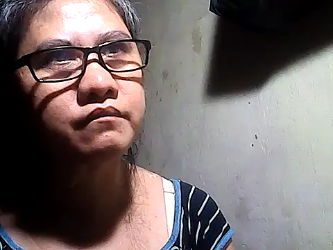 sweetsosie18 online show from December 23, 2025, 6:44 am