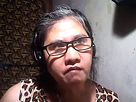 sweetsosie18 online show from January 6, 2026, 8:01 pm