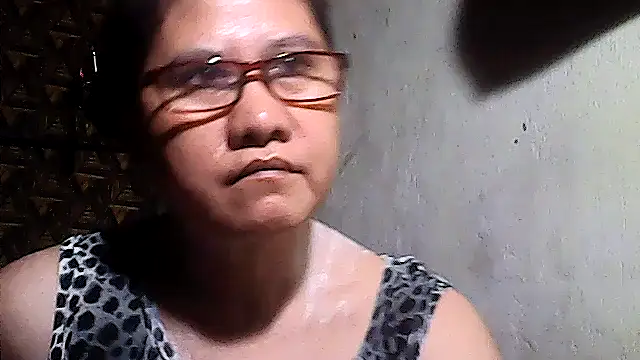 sweetsosie18 online show from April 27, 2026, 2:20 am