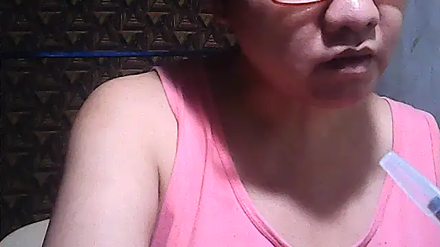 sweetsosie18 online show from April 30, 2026, 6:25 pm