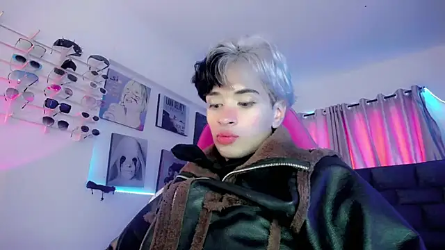 Snapshot of Sweet_Jack1 chatting on February 11, 2025, 9:46 pm Sweet Jack1 online show from February 11, 2025, 9:46 pm