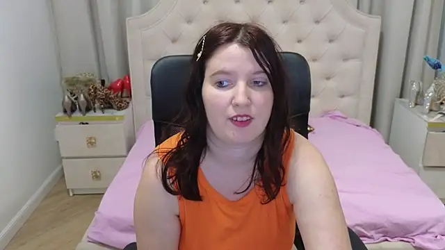 Snapshot of AmazingTori chatting on October 4, 2025, 12:58 pm AmazingTori online show from October 4, 2025, 12:58 pm