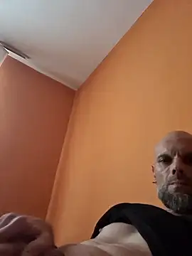 Ladyshaker82 online show from November 1, 2025, 2:52 pm