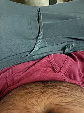 24HOTBOY25 online show from April 10, 2026, 6:23 pm