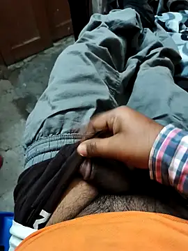 24HOTBOY25 online show from April 29, 2026, 6:25 pm