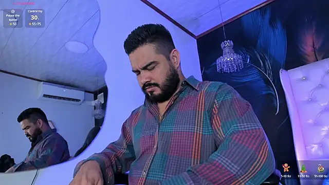 Snapshot of MichaelBear_ chatting on December 30, 2024, 12:09 pm MichaelBear online show from December 30, 2024, 12:09 pm