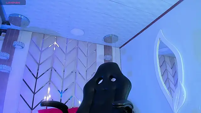 Snapshot of MichaelBear_ chatting on January 7, 2025, 12:20 pm MichaelBear online show from January 7, 2025, 12:20 pm