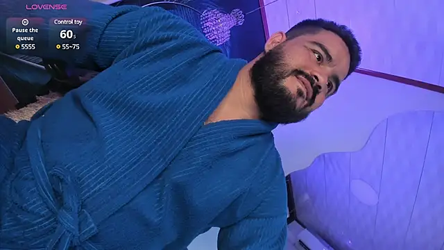 Snapshot of MichaelBear_ chatting on February 21, 2025, 6:15 pm MichaelBear online show from February 21, 2025, 6:15 pm