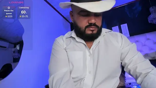 Snapshot of MichaelBear_ chatting on February 23, 2025, 12:27 pm MichaelBear online show from February 23, 2025, 12:27 pm