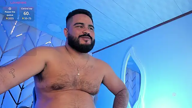 Snapshot of MichaelBear_ chatting on February 26, 2025, 12:14 pm MichaelBear online show from February 26, 2025, 12:14 pm