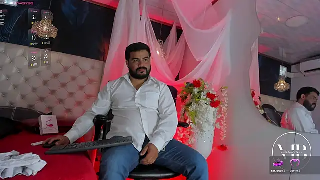 Snapshot of MichaelBear_ chatting on September 14, 2025, 2:27 pm MichaelBear online show from September 14, 2025, 2:27 pm