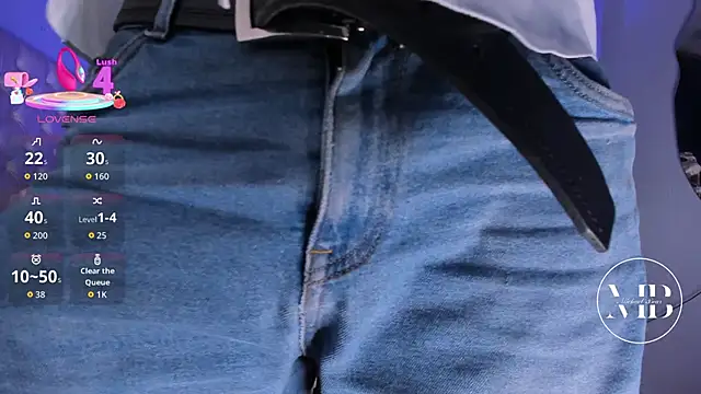 Snapshot of MichaelBear_ chatting on October 26, 2025, 4:46 pm MichaelBear online show from October 26, 2025, 4:46 pm