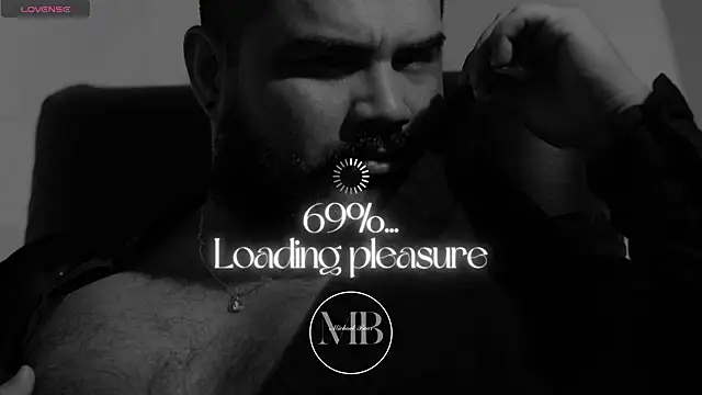 Snapshot of MichaelBear_ chatting on November 16, 2025, 12:33 pm MichaelBear online show from November 16, 2025, 12:33 pm