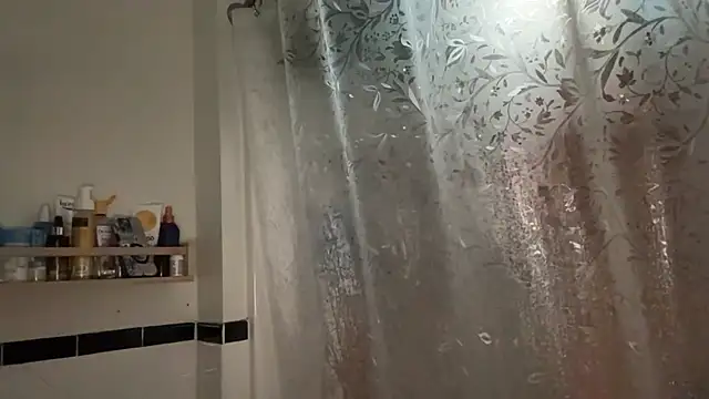 dreamyriri online show from February 1, 2026, 4:16 pm