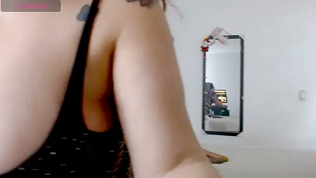 Snapshot of mussa_hott chatting on June 10, 2026, 11:24 pm mussa hott online show from June 10, 2026, 11:24 pm