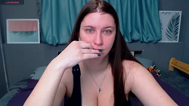 Snapshot of LiyaSilve chatting on January 5, 2025, 12:52 am LiyaSilve online show from January 5, 2025, 12:52 am