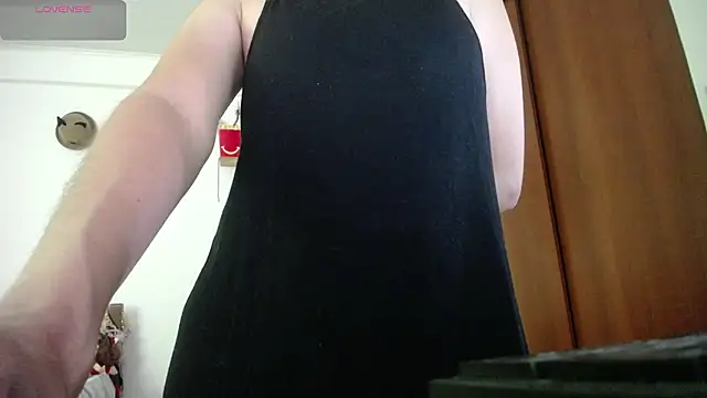 Moon lunita online show from February 10, 2026, 7:18 pm