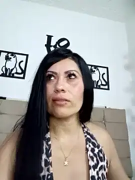 Tania mature online show from June 19, 2026, 5:50 pm