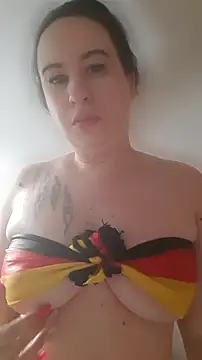 Snapshot of Tinka-Bella-Privat chatting on June 25, 2026, 3:39 am Tinka-Bella-Privat online show from June 25, 2026, 3:39 am