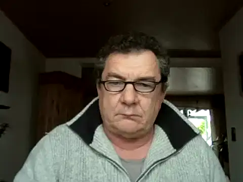 Snapshot of Nobbie444 chatting on November 24, 2025, 12:05 pm Nobbie444 online show from November 24, 2025, 12:05 pm