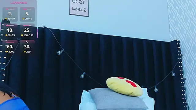 colombiamommy online show from November 11, 2025, 12:38 pm