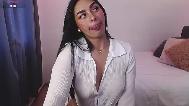 Melaniie01 online show from March 5, 2026, 10:50 pm