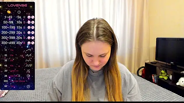 Snapshot of AlanaBrox chatting on February 11, 2025, 11:21 am AlanaBrox online show from February 11, 2025, 11:21 am