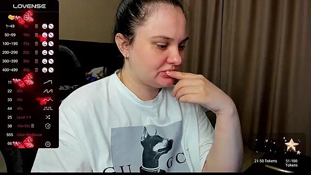 Snapshot of AlanaBrox chatting on October 19, 2025, 10:10 pm AlanaBrox online show from October 19, 2025, 10:10 pm