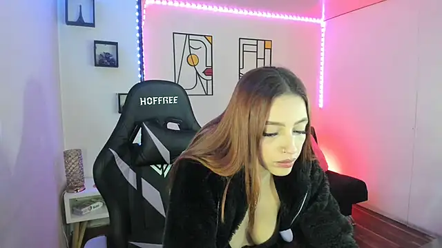 Snapshot of kay_marie chatting on February 16, 2025, 8:11 pm kay marie online show from February 16, 2025, 8:11 pm