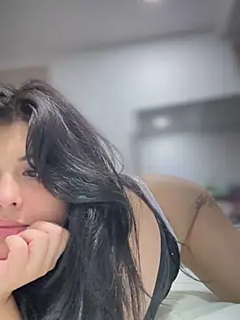 Snapshot of Alyaa_s chatting on October 21, 2025, 11:27 pm Alyaa s online show from October 21, 2025, 11:27 pm