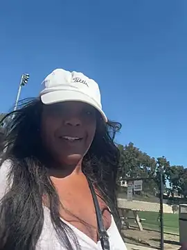 Snapshot of TilaTotti chatting on February 25, 2025, 7:14 pm TilaTotti online show from February 25, 2025, 7:14 pm