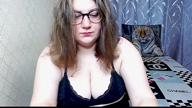 Snapshot of Sindy_Jeniceee chatting on June 3, 2026, 4:01 pm Sindy Jeniceee online show from June 3, 2026, 4:01 pm
