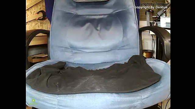 Snapshot of Dantius22 chatting on January 10, 2025, 8:29 am Dantius22 online show from January 10, 2025, 8:29 am