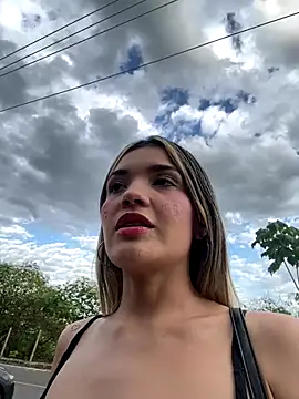 Snapshot of Sarita-candy chatting on December 21, 2025, 9:22 pm Sarita-candy online show from December 21, 2025, 9:22 pm