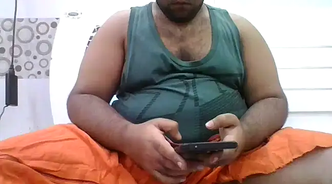 chubby exhibitionist online show from January 25, 2025, 7:18 pm