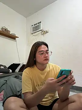 MarieLoveGlamorous online show from February 19, 2026, 2:24 pm