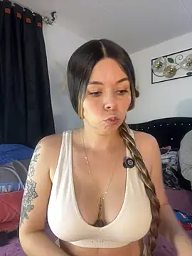 carolina16love online show from April 22, 2026, 6:42 pm