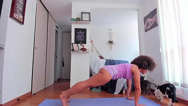 karlye 5 online show from March 9, 2025, 5:06 pm