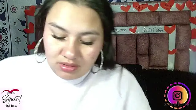 Snapshot of ValerieDiiamond chatting on April 2, 2026, 3:59 am ValerieDiiamond online show from April 2, 2026, 3:59 am