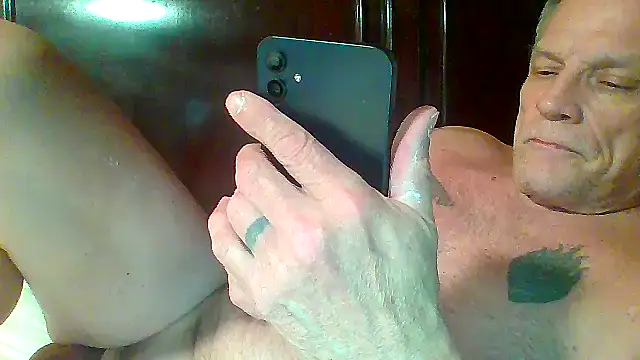 Snapshot of imN2Deep4mygirl2take chatting on April 13, 2026, 1:33 am imN2Deep4mygirl2take online show from April 13, 2026, 1:33 am