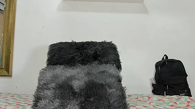 Snapshot of naia_blessed chatting on February 12, 2025, 7:13 pm naia blessed online show from February 12, 2025, 7:13 pm