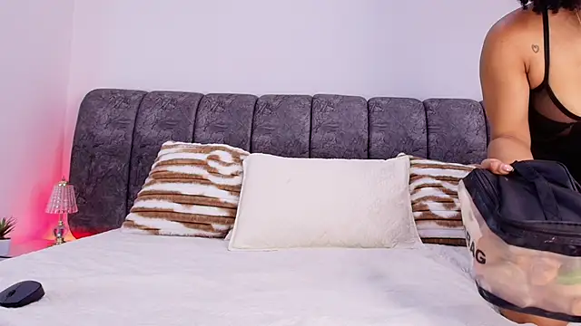 Snapshot of naia_blessed chatting on November 26, 2025, 7:15 pm naia blessed online show from November 26, 2025, 7:15 pm