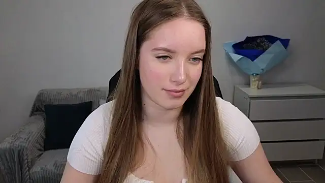 Snapshot of EvaMaddison chatting on December 26, 2024, 5:37 am EvaMaddison online show from December 26, 2024, 5:37 am